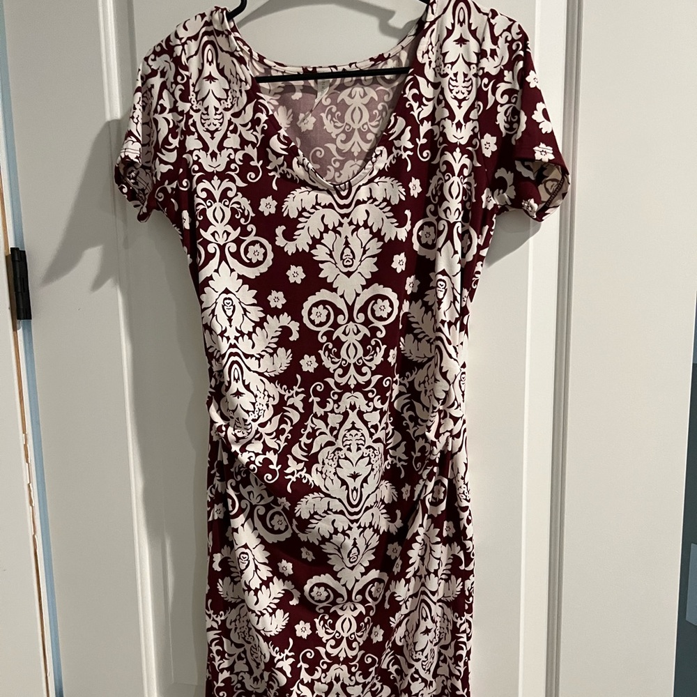 Pinkblush maroon patter midi dress maternity